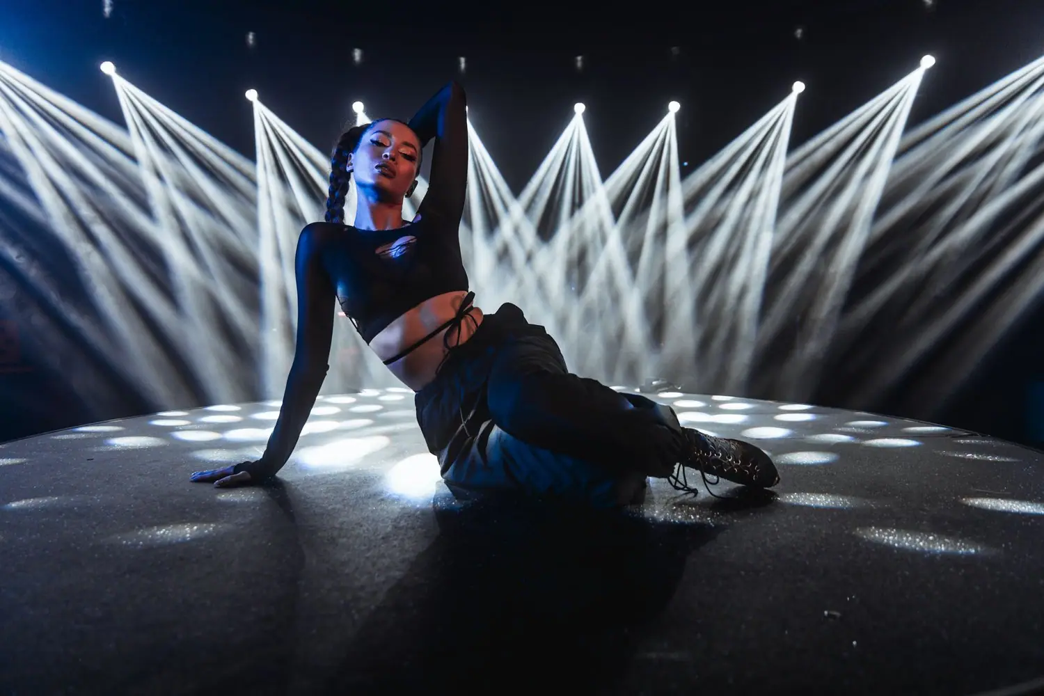 Taniec współczesny choreografia cyfrowa fuzja