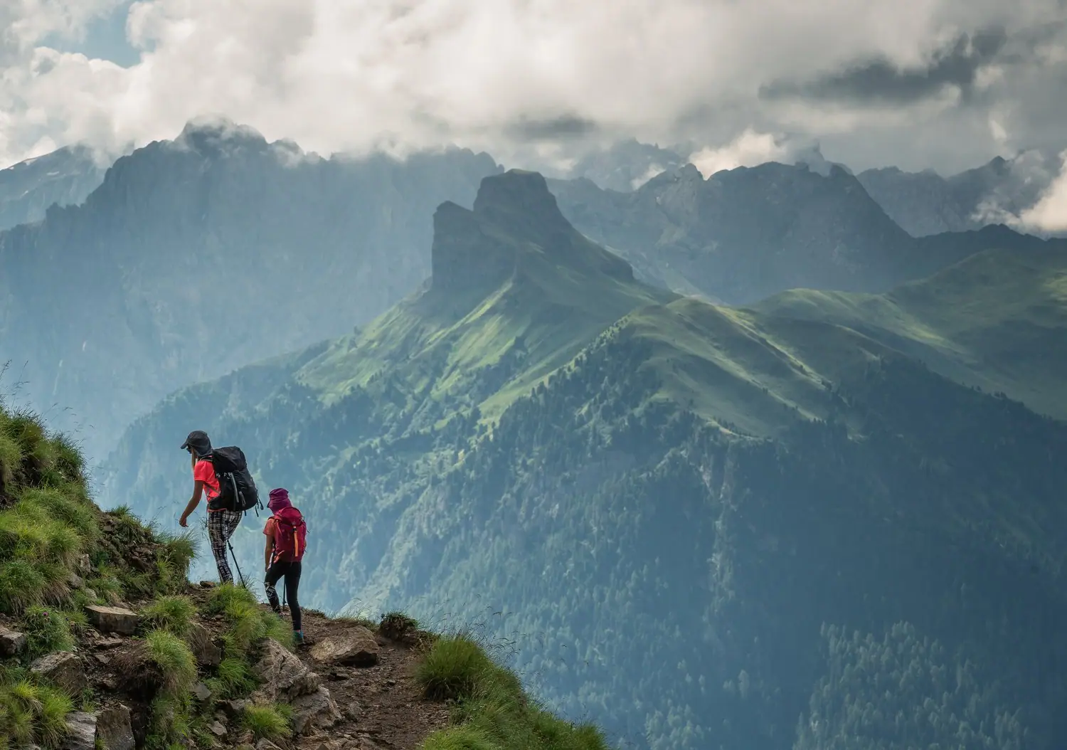 Trekking w Alpach planowanie tras ekwipunek bezpieczeństwo