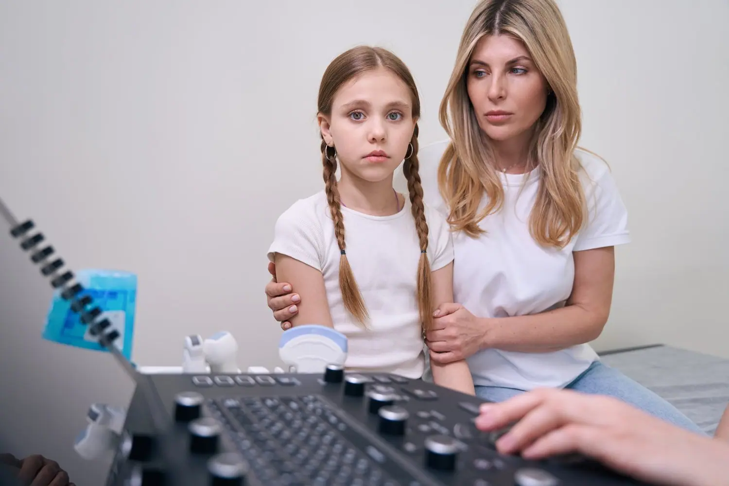 Bezpieczeństwo dzieci internet edukacja kontrola rodzicielska