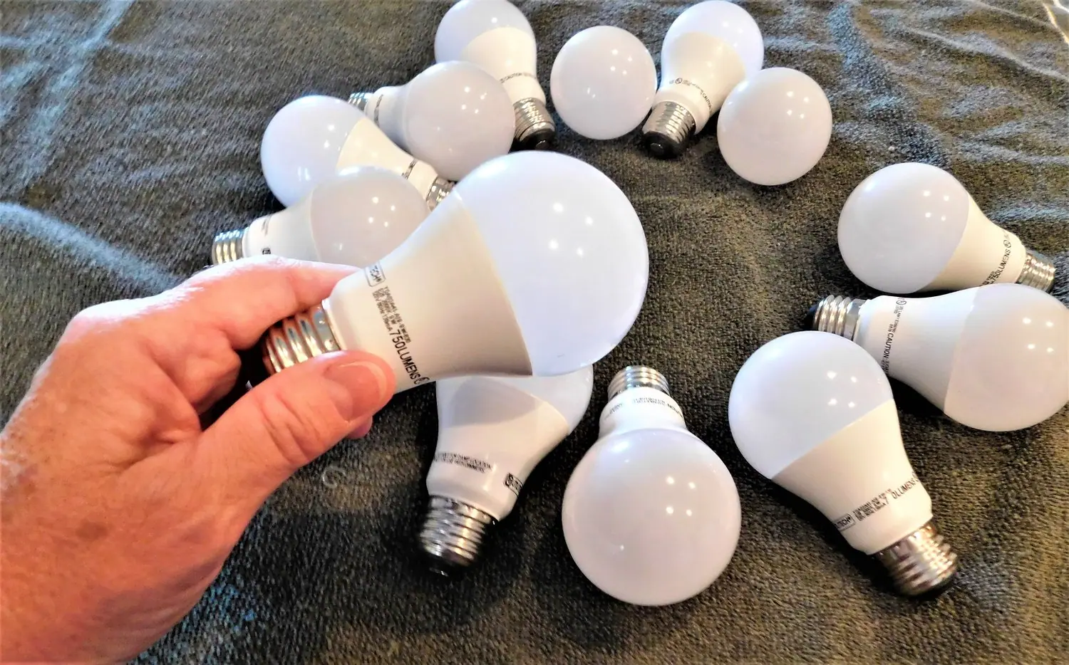 Wymiana żarówek LED dobór parametrów instalacja