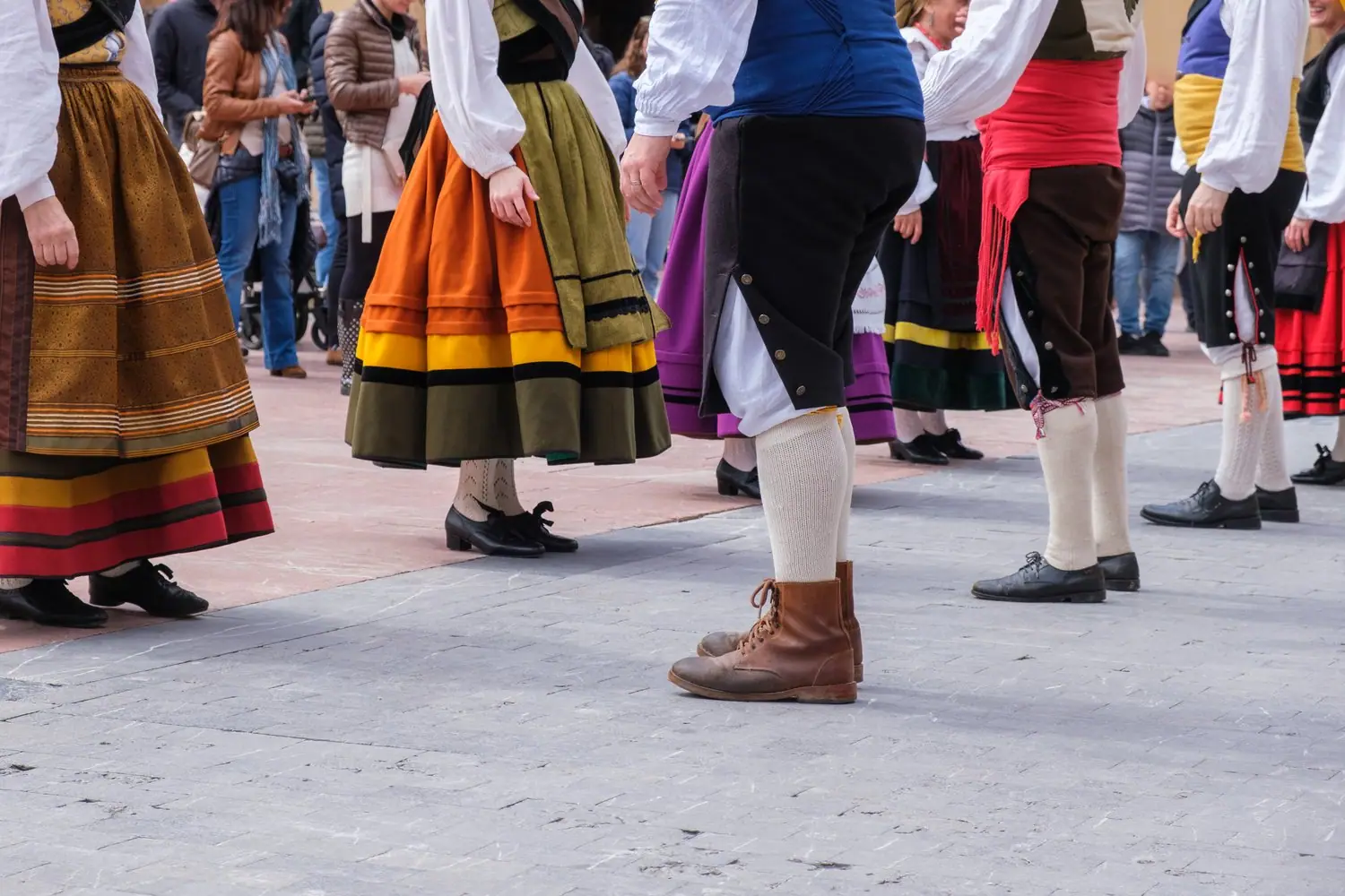 Festiwale folklorystyczne Europa Wschodnia tradycje lokalne zwiedzanie